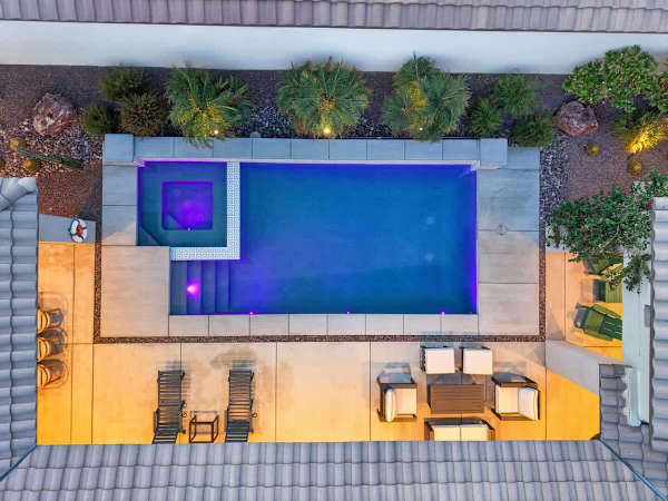 Champion Stay: EV Charger, Pool / Spa & More!