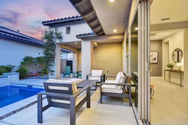 Champion Stay: EV Charger, Pool / Spa & More!