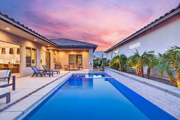 Champion Stay: EV Charger, Pool / Spa & More!