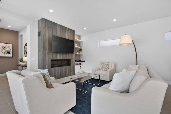 Champion Stay: EV Charger, Pool / Spa & More!