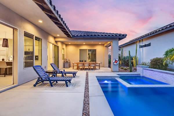 Champion Stay: EV Charger, Pool / Spa & More!