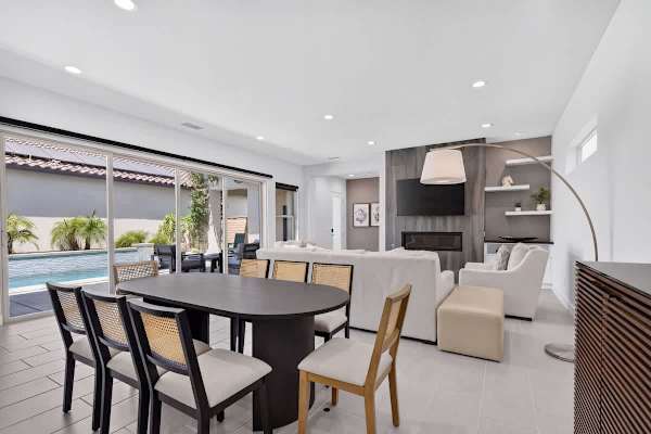 Champion Stay: EV Charger, Pool / Spa & More!