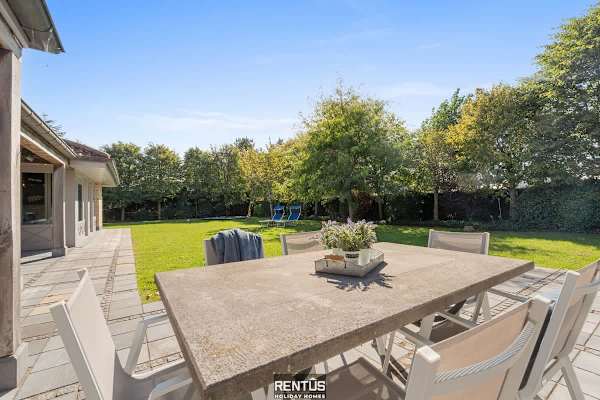 Villa Hoge Duin - spacious villa with large garden