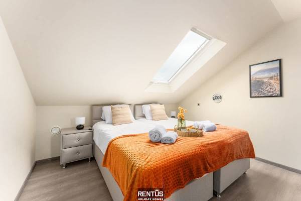 Fevery Village - home for 12 with enclosed garden