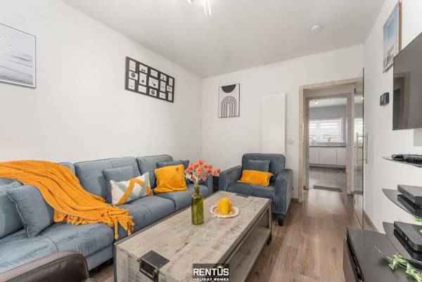Fevery Village - home for 12 with enclosed garden