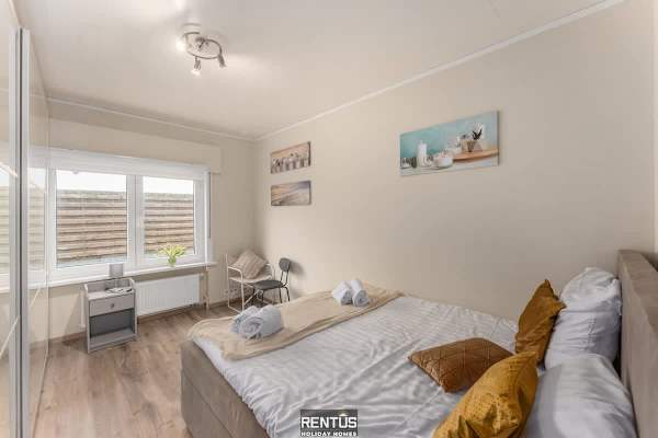 Fevery Village - home for 12 with enclosed garden