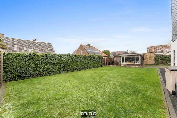 Fevery Village - home for 12 with enclosed garden