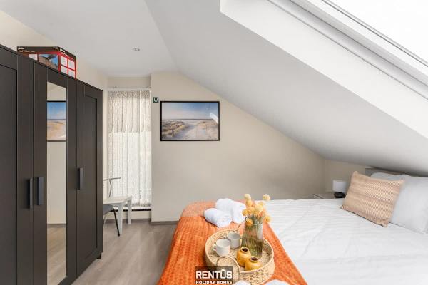 Fevery Village - home for 12 with enclosed garden