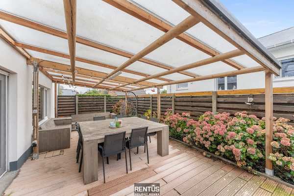 Fevery Village - home for 12 with enclosed garden