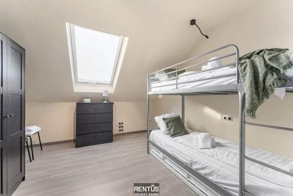 Fevery Village - home for 12 with enclosed garden