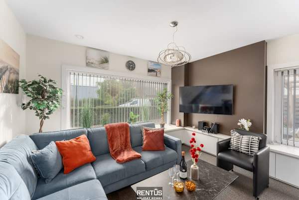 Fevery Village - home for 12 with enclosed garden