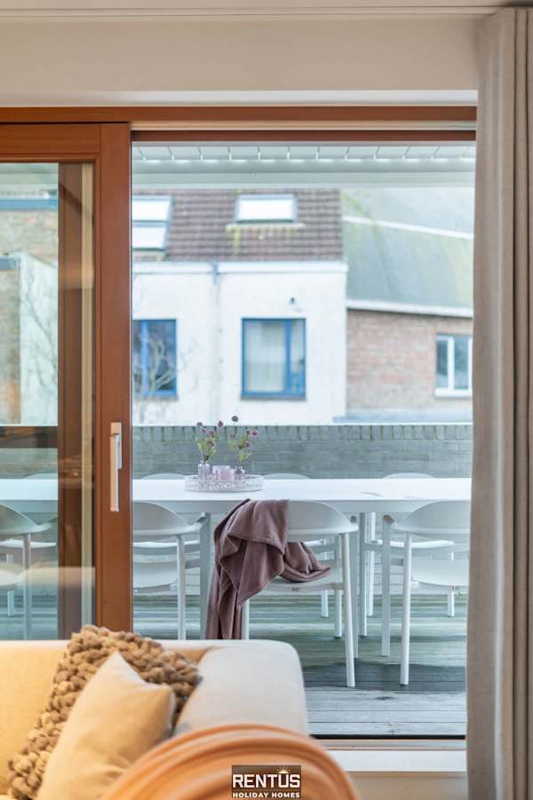 Villa 85 - stylish stay for 6 in a car-free domain in Ostend