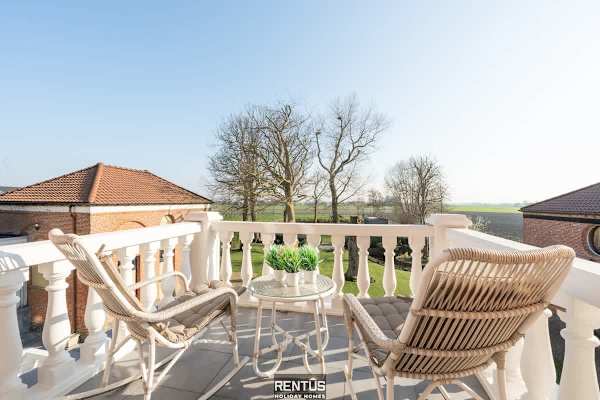 Maison Le Petit Château - luxury former monastery with pool