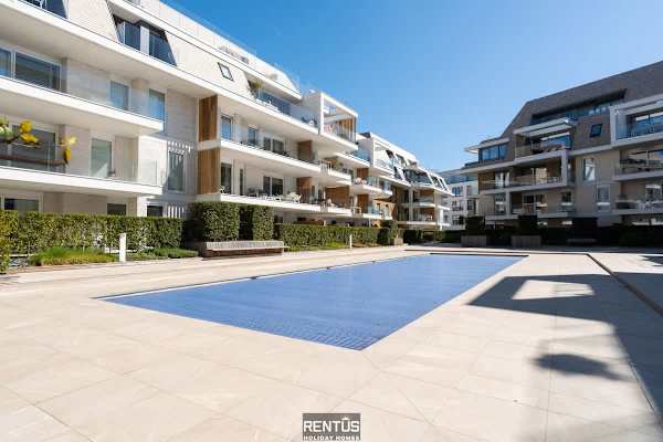 La Dolce Vickri - modern stay with garden & pool
