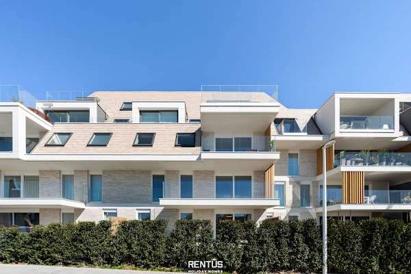 La Dolce Vickri - modern stay with garden & pool