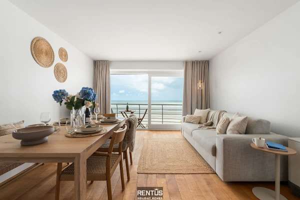 Indigo Seasight - holiday with front-row sea views