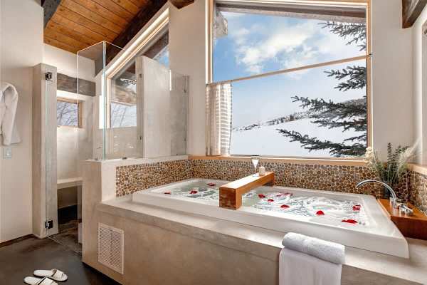Abode at Elkhorn Estate, great for groups, views of Bald Mountain