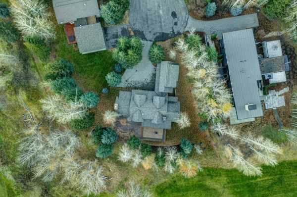 Abode at Bigwood Golf, prime location, hot tub, Sun Valley