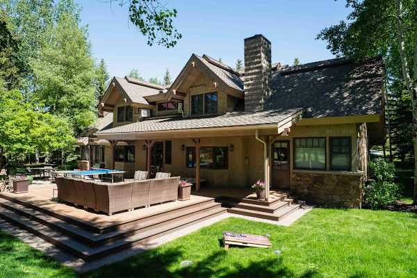 Abode at Bigwood Golf, prime location, hot tub, Sun Valley