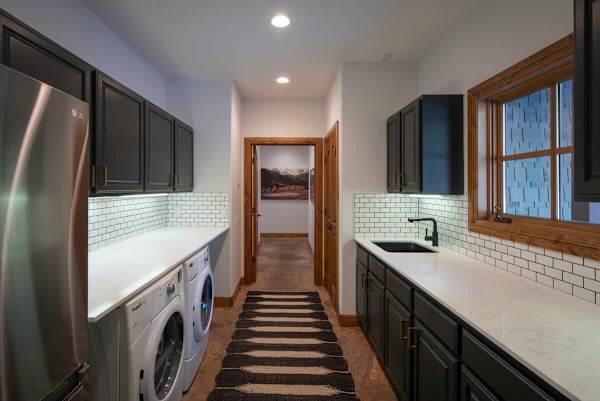 Abode at Bigwood Golf, prime location, hot tub, Sun Valley