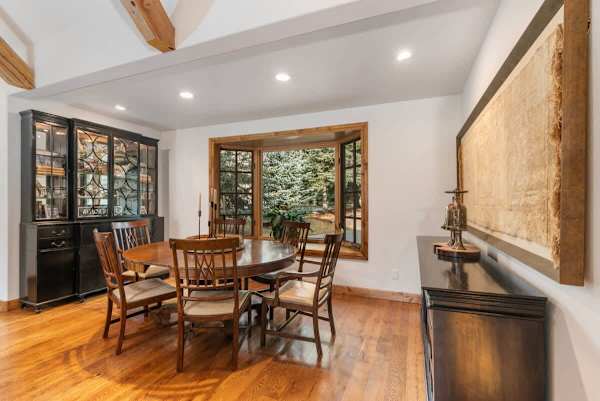 Abode at Bigwood Golf, prime location, hot tub, Sun Valley