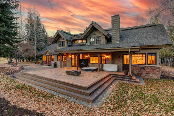 Abode at Bigwood Golf, prime location, hot tub, Sun Valley