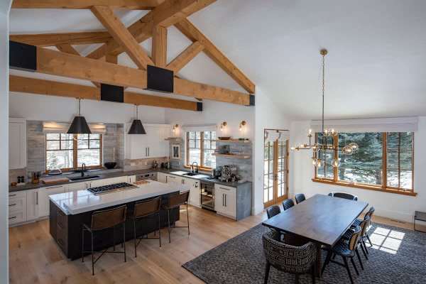 Abode at Cascade Lodge, hot tub, fireplace, close to Sun Valley