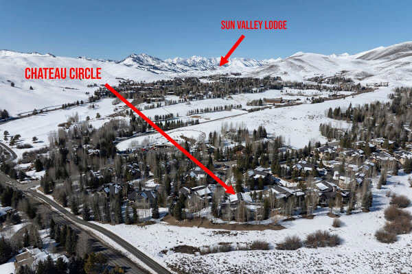 Abode at Cascade Lodge, hot tub, fireplace, close to Sun Valley