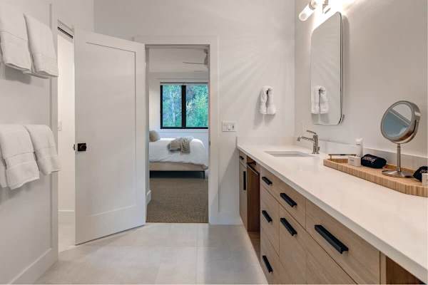 Abode at Warm Springs on The River, Ketchum, private hot tub