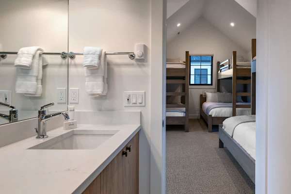 Abode at Warm Springs on The River, Ketchum, private hot tub