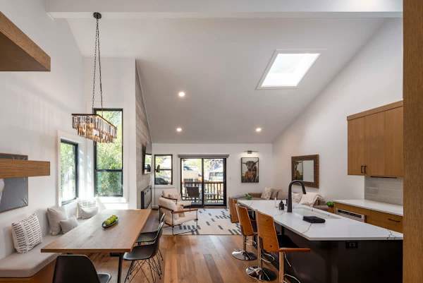 Abode at Sunnyside, modern mountain chic, walk to downtown Ketchum
