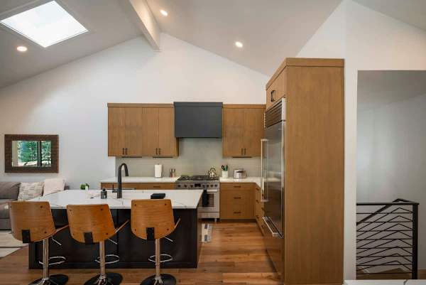 Abode at Sunnyside, modern mountain chic, walk to downtown Ketchum