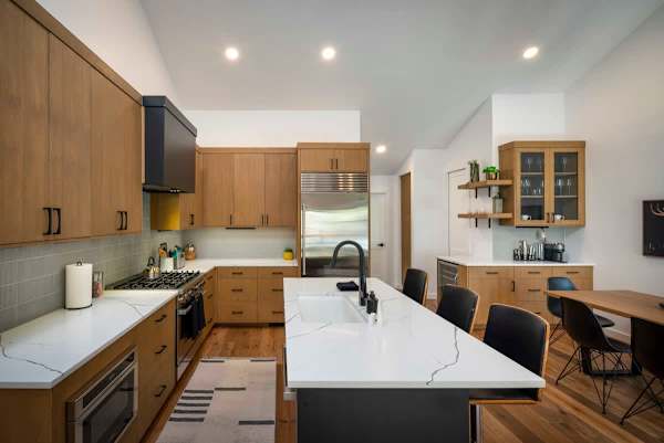 Abode at Sunnyside, modern mountain chic, walk to downtown Ketchum