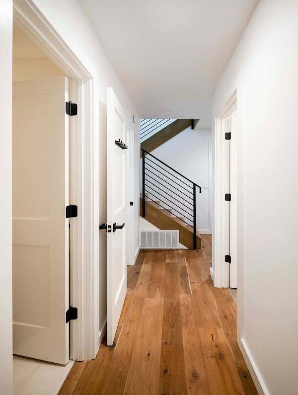 Abode at Sunnyside, modern mountain chic, walk to downtown Ketchum