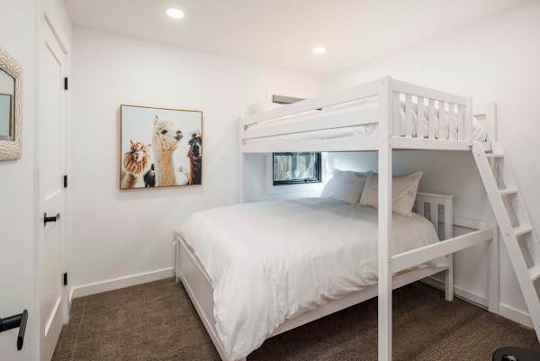 Abode at Sunnyside, modern mountain chic, walk to downtown Ketchum