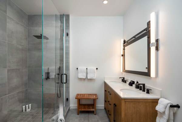 Abode at Sunnyside, modern mountain chic, walk to downtown Ketchum