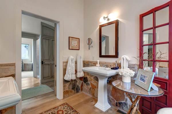 Abode at West Ketchum Farmhouse, downtown access