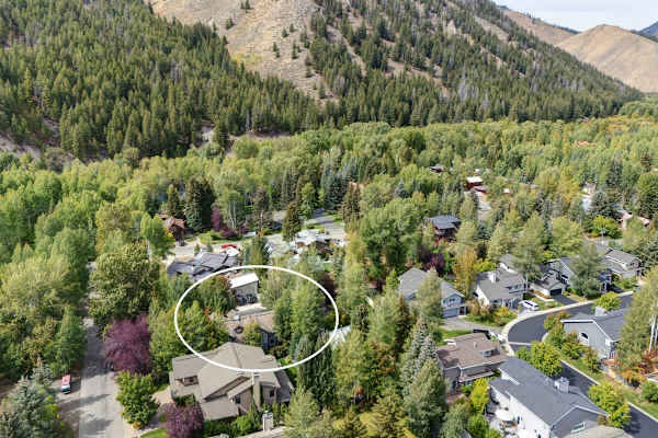 Abode at West Ketchum Farmhouse, downtown access