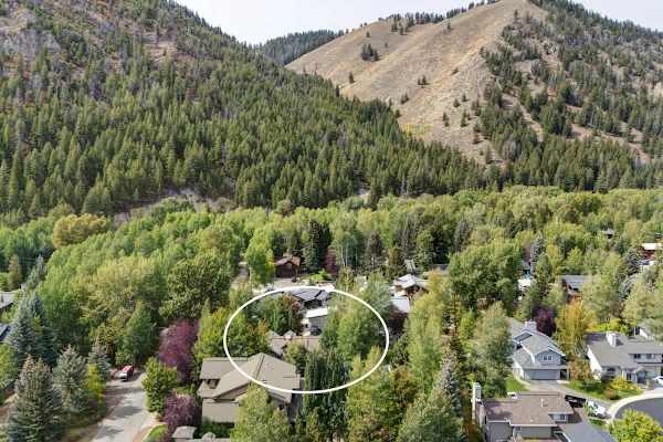 Abode at West Ketchum Farmhouse, downtown access