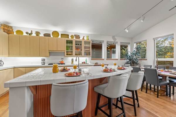 Abode at Sawtooth, chef's kitchen, sleeps 10, near ski resort