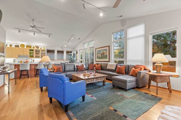 Abode at Sawtooth, chef's kitchen, sleeps 10, near ski resort