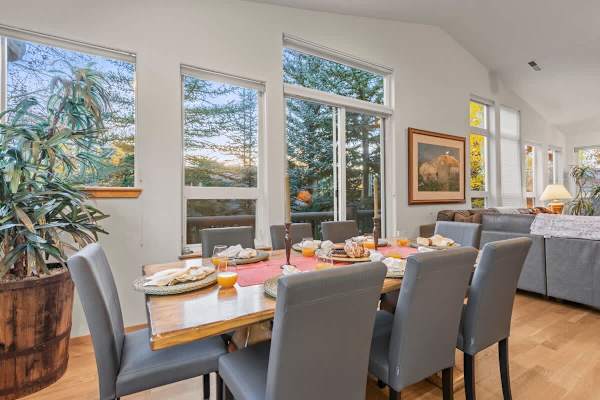 Abode at Sawtooth, chef's kitchen, sleeps 10, near ski resort