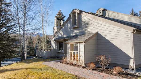Abode at The Bluffs, modern Sun Valley retreat, mountain views