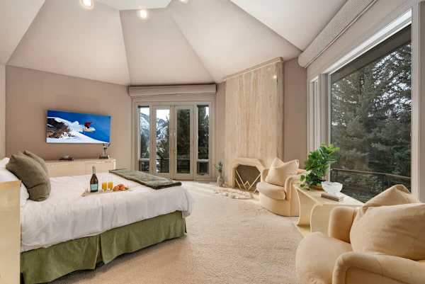 Abode at Fairway Estate, stunning private estate, near Sun Valley