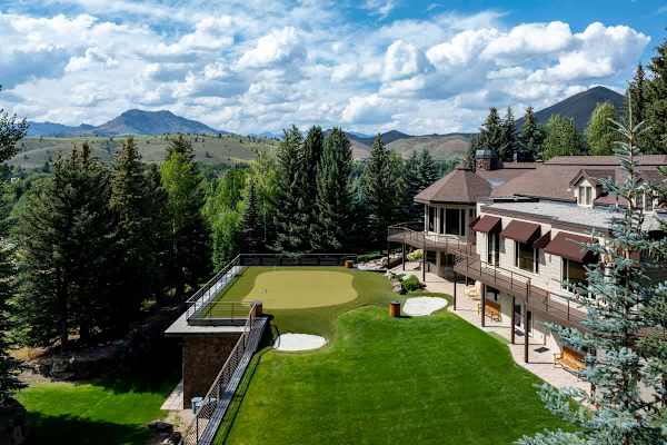 Abode at Fairway Estate, stunning private estate, near Sun Valley