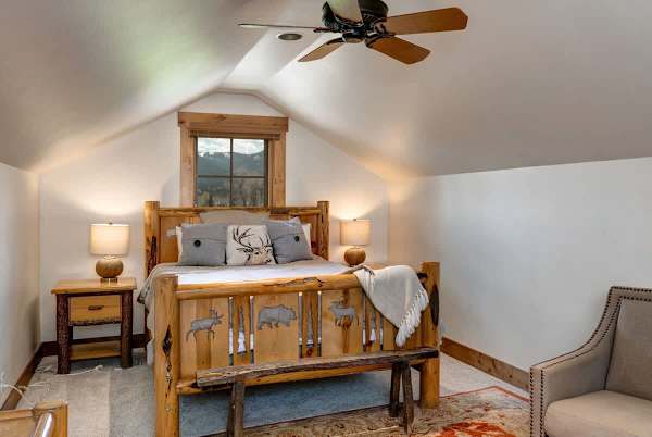 Abode at Open Meadows, luxury estate, sleeps 23, private pond