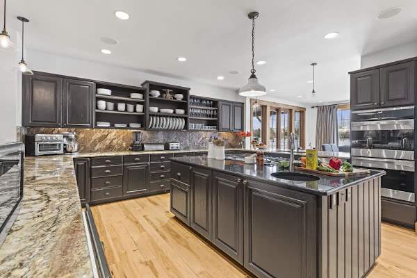 Abode at Open Meadows, luxury estate, sleeps 23, private pond