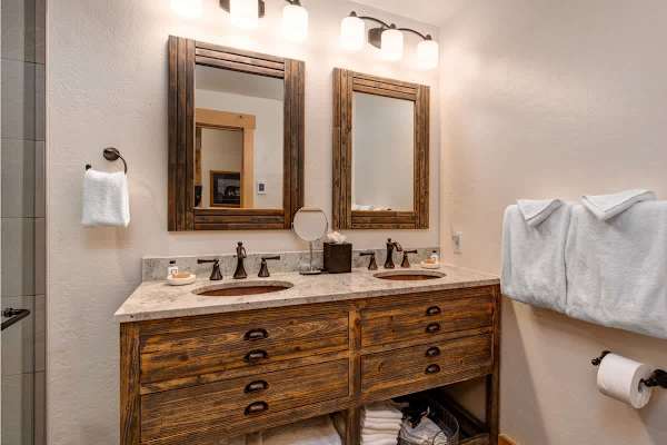 Abode on Obsidian, walk to lift, best value in Teton Village