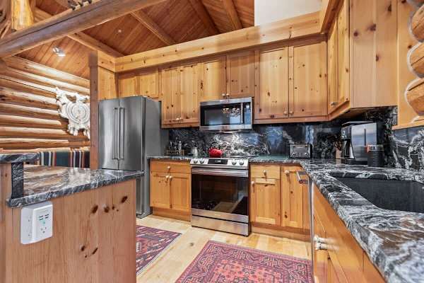 Abode on Obsidian, walk to lift, best value in Teton Village