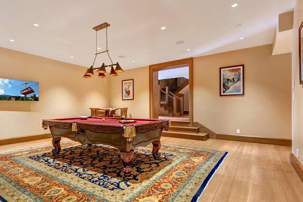 Abode at Heartwood Lodge, ski-in/out, 1 mile to National Park